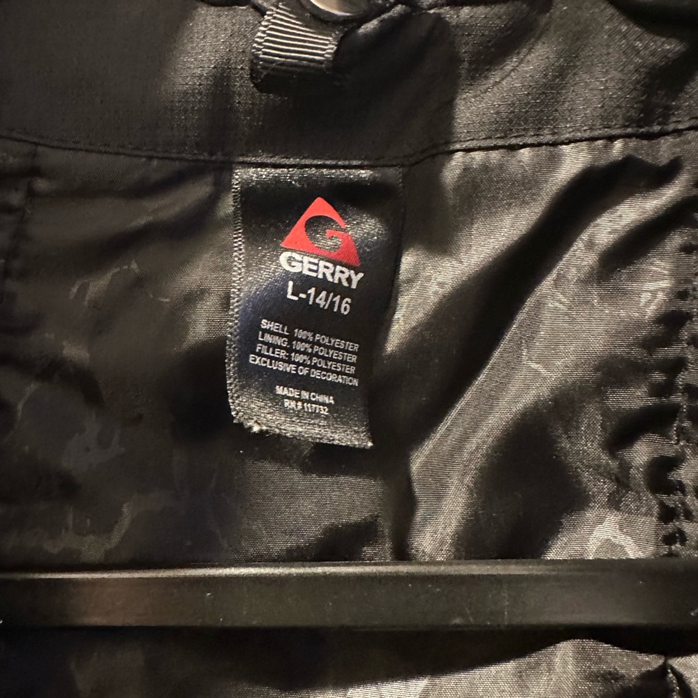 Ski Jacket - Picture 2 of 5